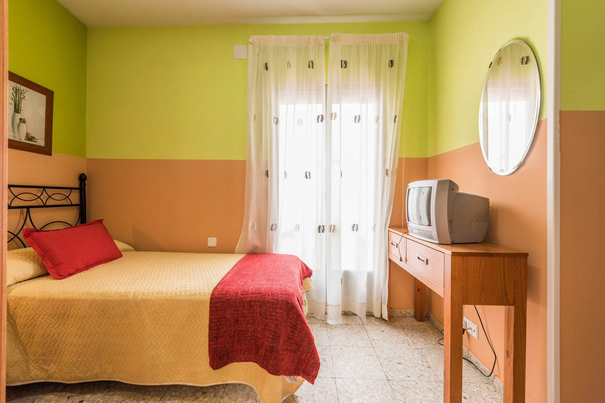 Hostal Arkanta Arganda Del Rey Exterior photo